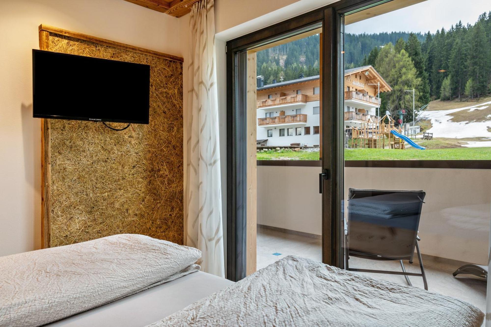Blosegghof Bergchalets Waldblick Racines Exterior foto